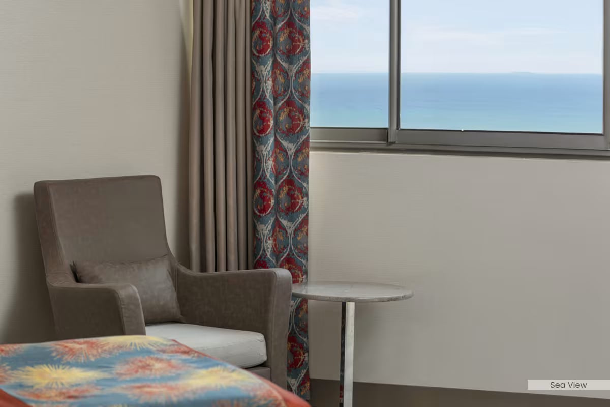 Rooms & Suites