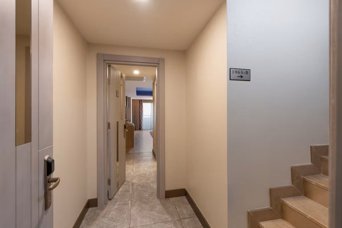 Rooms & Suites