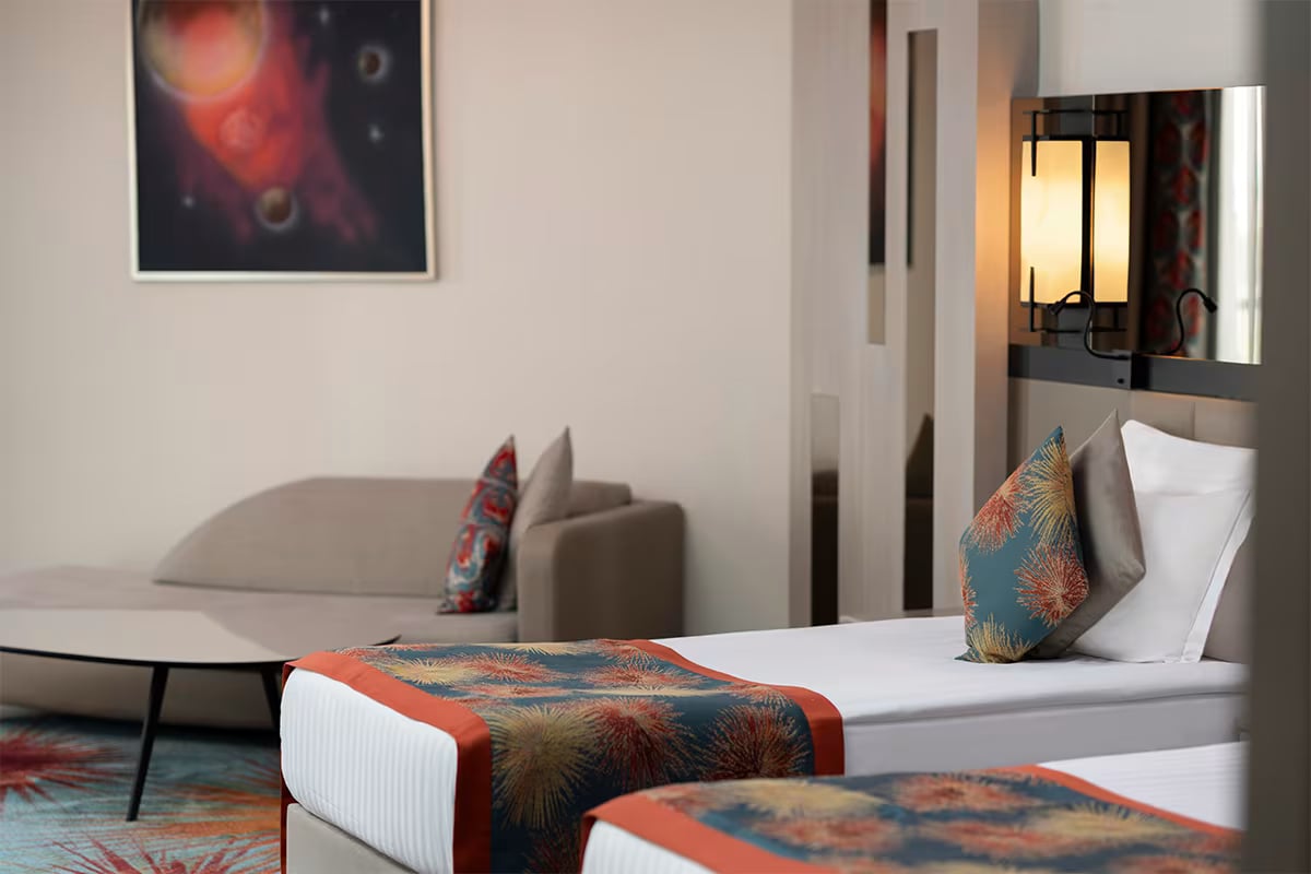 Rooms & Suites