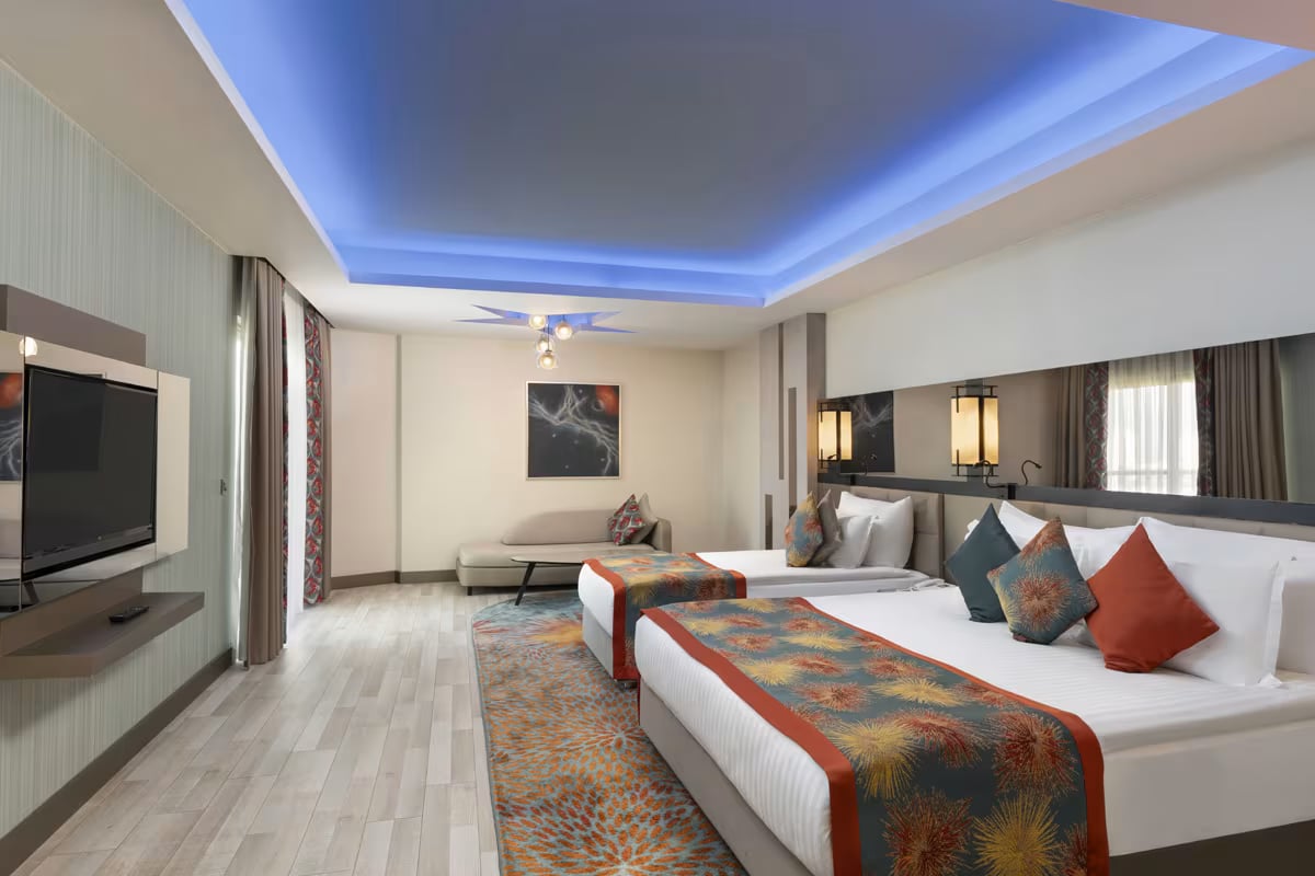 Rooms & Suites