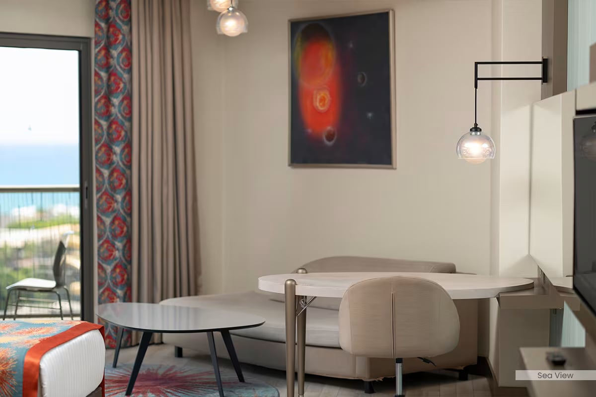 Rooms & Suites