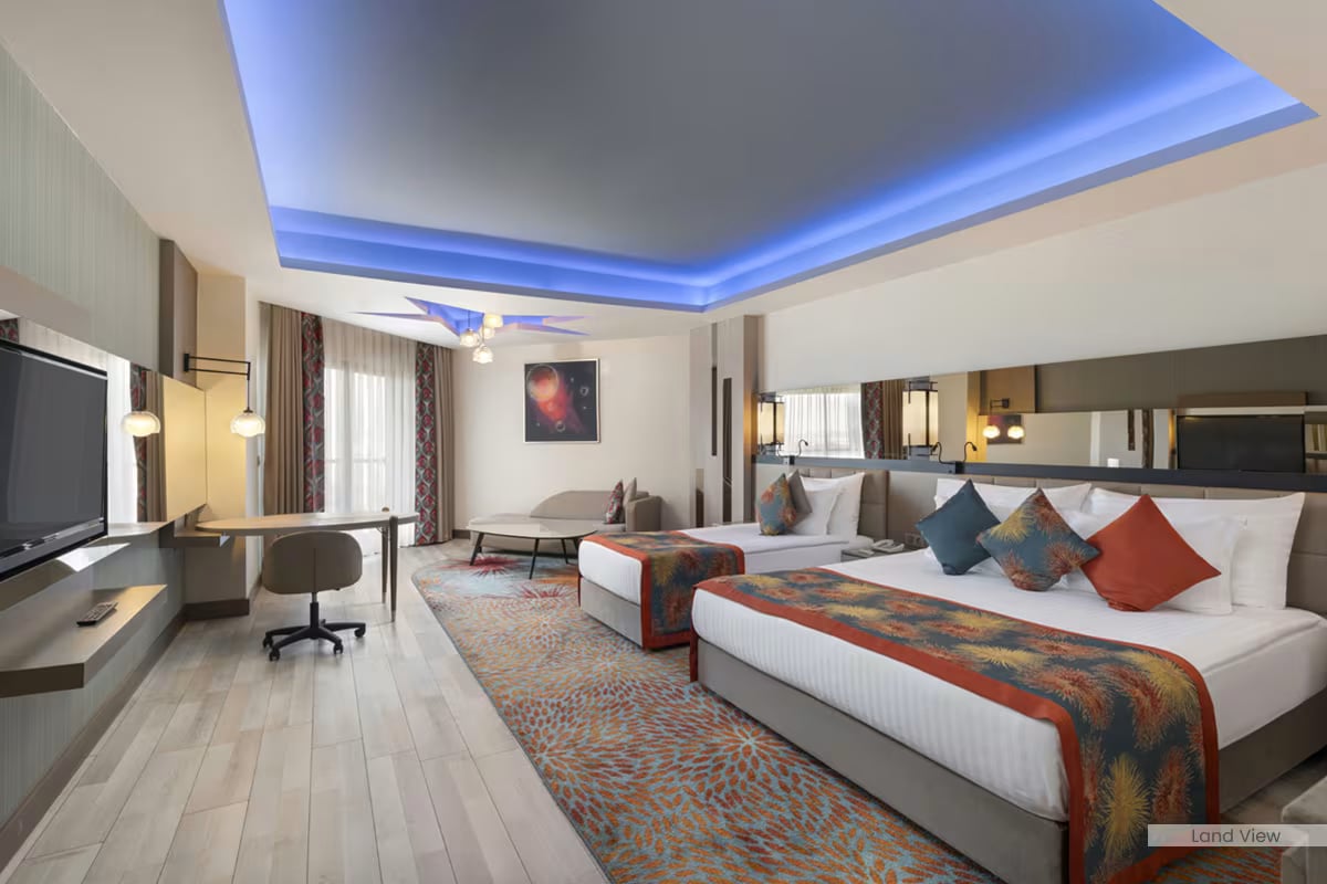 Rooms & Suites