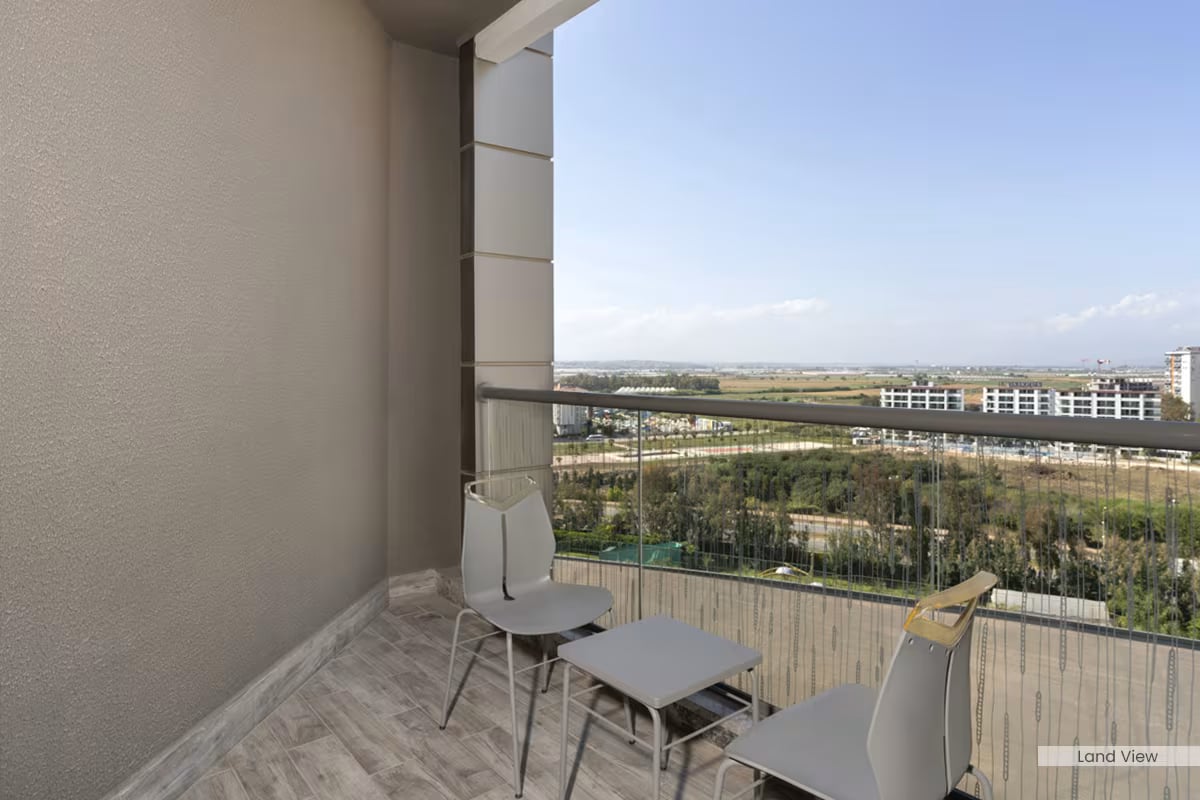 Rooms & Suites
